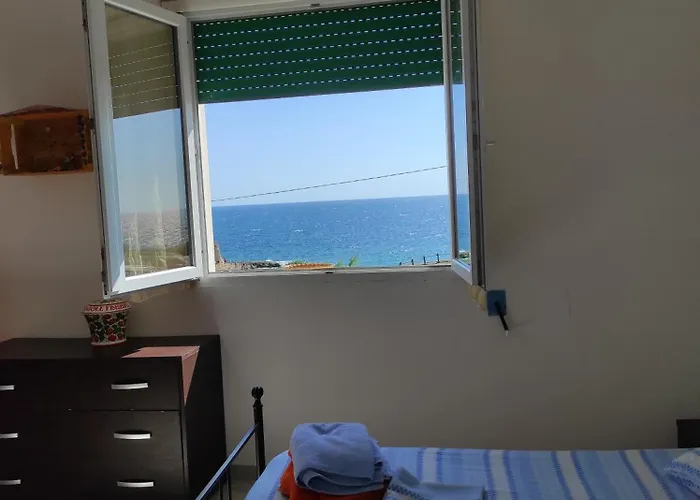Casa Fronte Mare Torre アパート サンタンドレーア