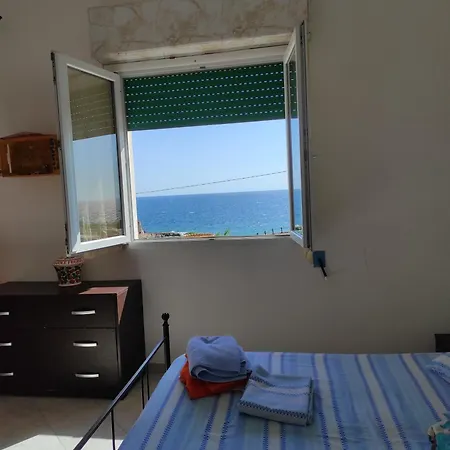 Casa Fronte Mare Torre Apartment Sant'Andrea (Apulia)